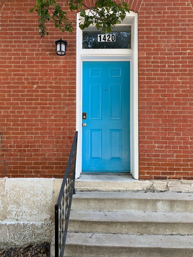 Building Photo - 1420 Menard St