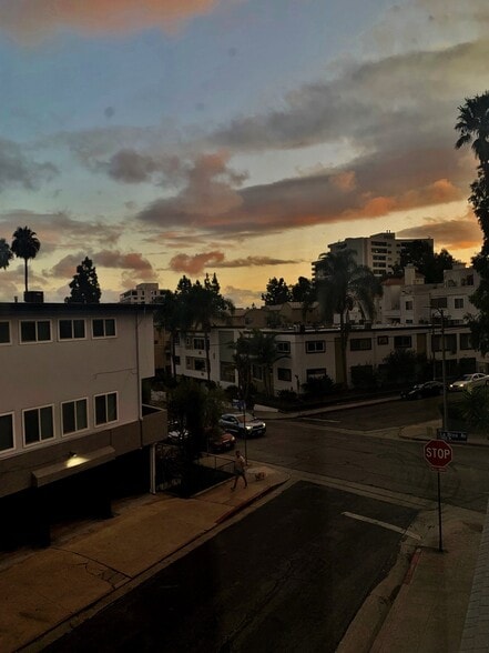 Building Photo - 1850 N La Brea Ave