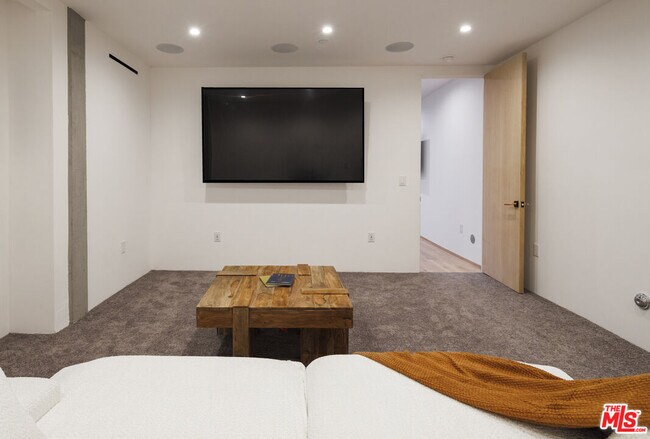 Building Photo - 3755 Camino de la Cumbre
