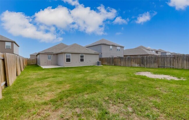 Building Photo - 18744 Speculator Ln