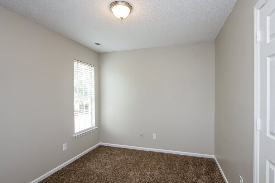 Building Photo - 5906 Prestwick Ln