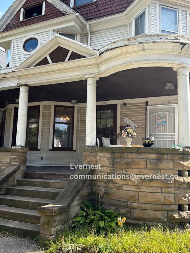 Building Photo - 1203 Norwood Rd