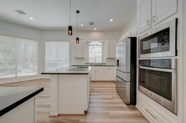 Building Photo - 38 Tethered Vine Pl