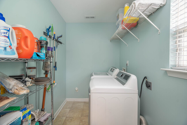 Laundry/Mud Room - 286 Traditions Cir