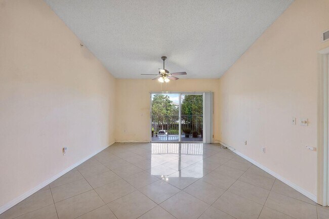 Building Photo - 5011 Wiles Rd