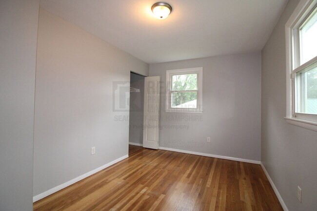 Building Photo - 15 Redden St