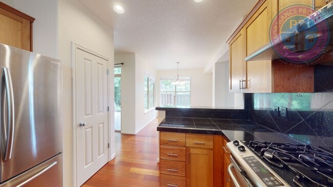 Building Photo - Bethany - Luxury Home, Central Air-Conditioning, Community Pool, Pet Welcome