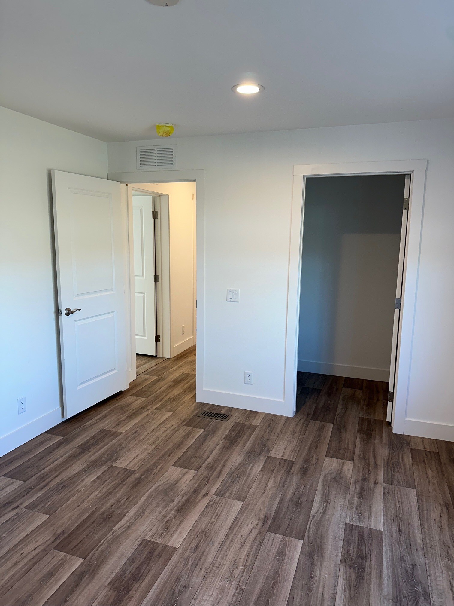 Building Photo - 3543 Warren Pl