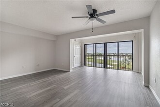 Building Photo - 7410 Lake Breeze Dr