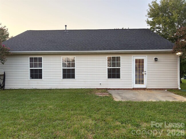 Building Photo - 4924 Aldersbrook Dr