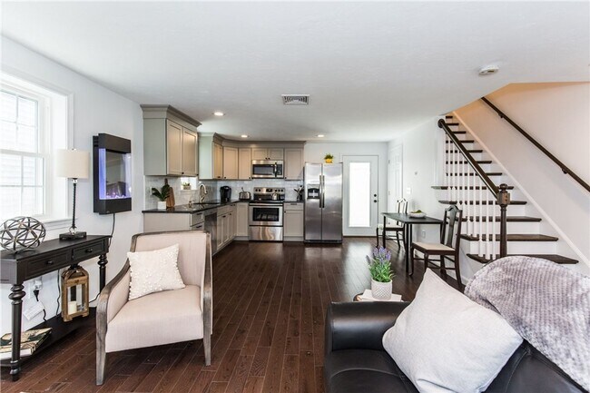 Building Photo - ****Providence – Eastside/Fox Point Single Family - $2,550****