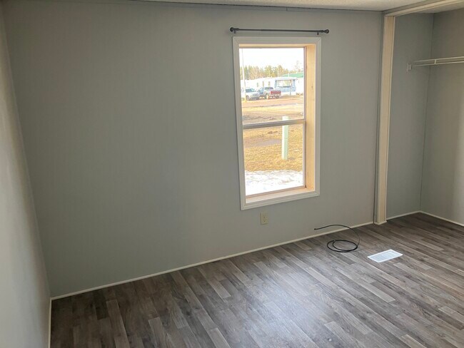 Building Photo - 55 E Riling St