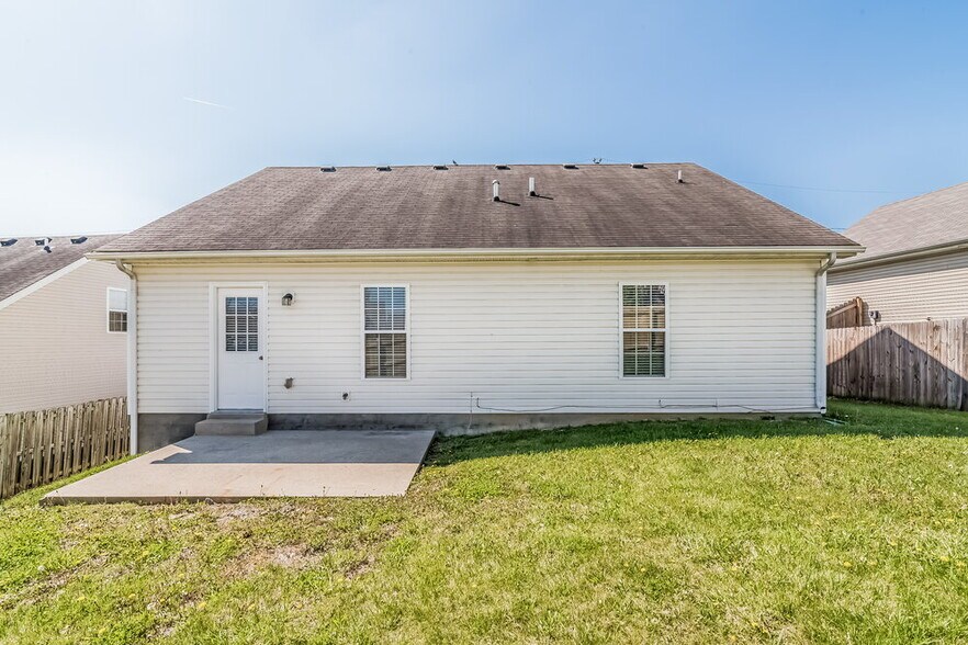 Building Photo - 1202 Elisha Ct