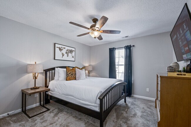 Building Photo - 29 Middleton Ct