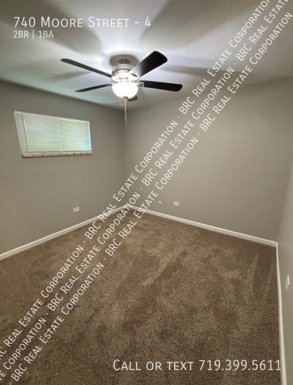 Building Photo - 740 Moore St