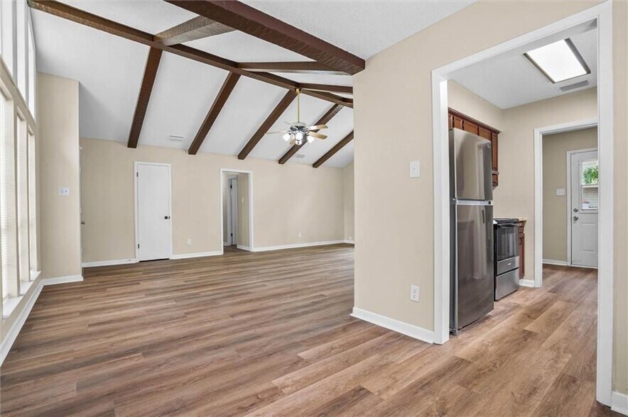 Building Photo - 5417 Quail Run E