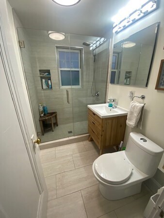 Building Photo - 48 Farquhar St