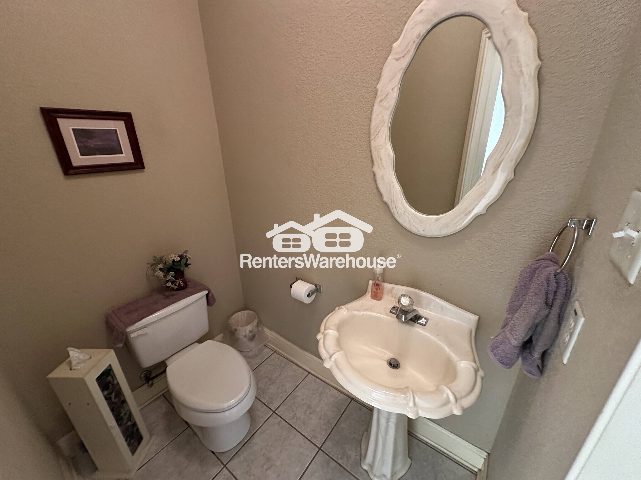 Building Photo - 900 Wayside Dr