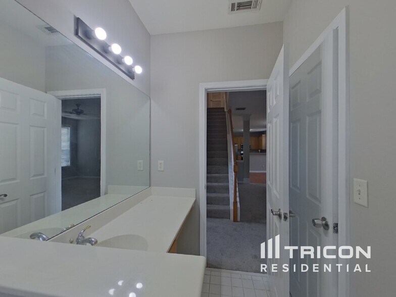 Building Photo - 2707 Rocky Trail Ct