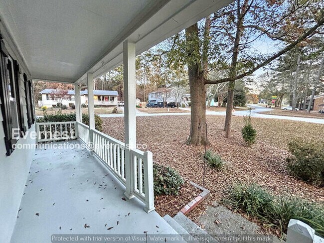 Building Photo - 1361 Fairridge Cir SW