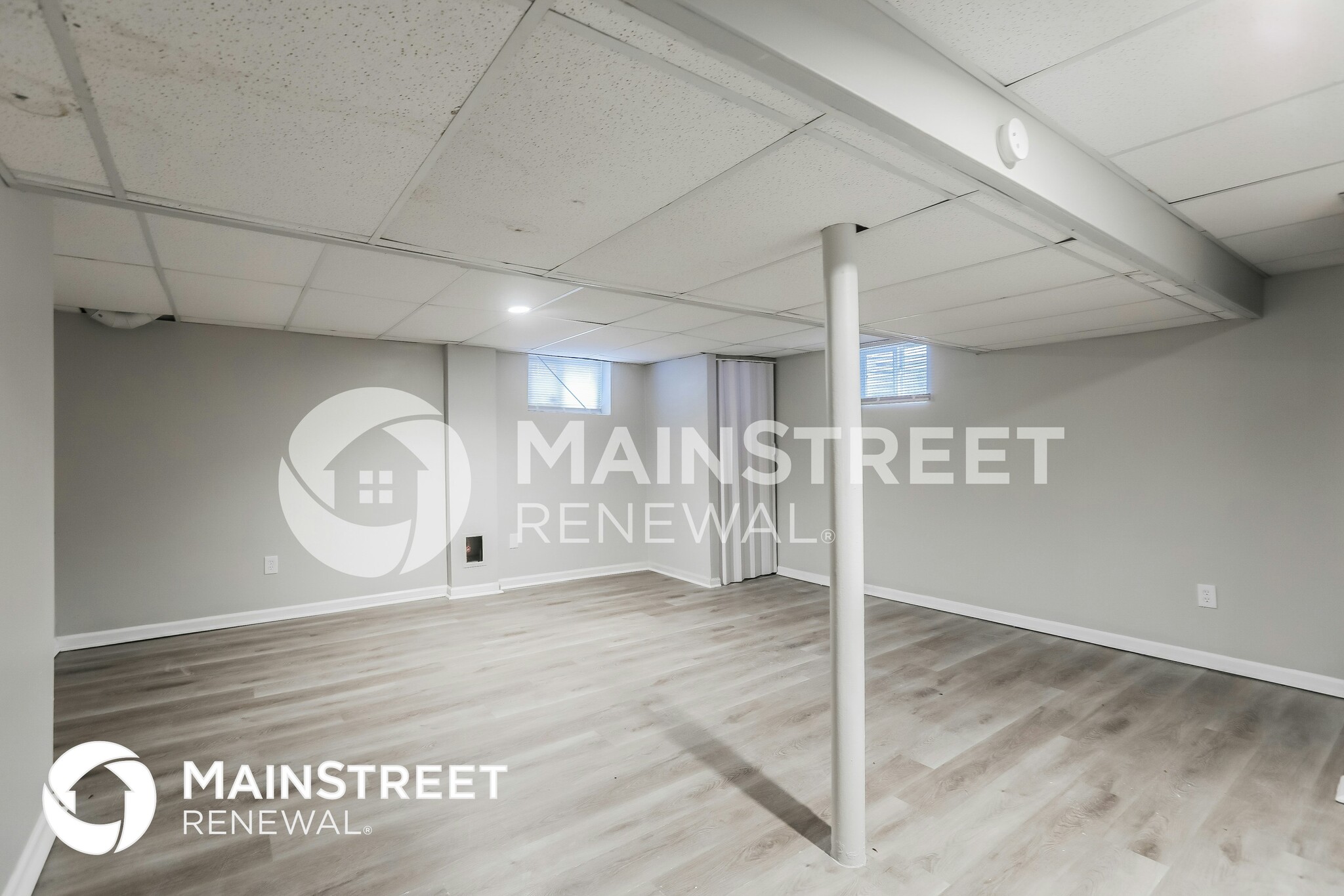 Building Photo - 9505 Newton Ave