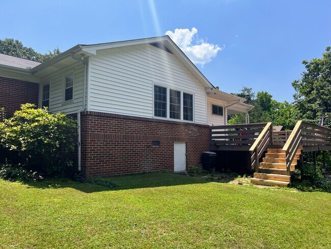 Rear of the home - 3805 Knollwood Dr