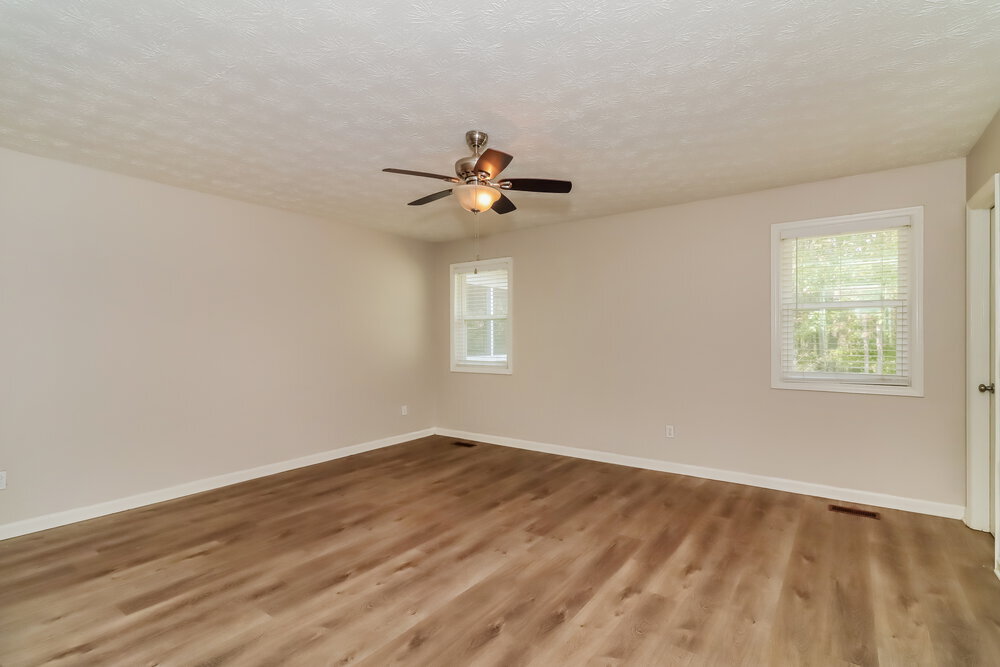 Building Photo - 909 N Lassetter Cir