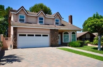 Building Photo - 247 S Larkwood St