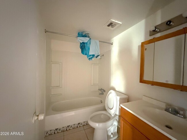 Building Photo - 433 W Ray Rd