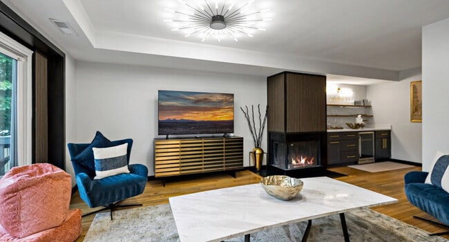 Building Photo - 3590 Water St NW