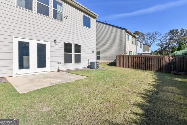 Building Photo - 4665 Woodbine Way