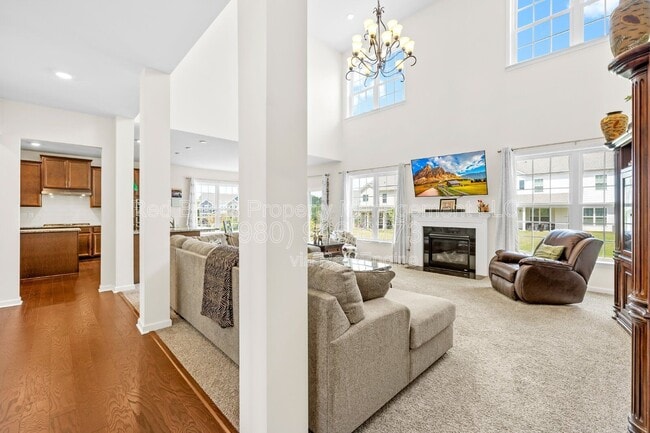 Building Photo - 14917 Baldridge Dr