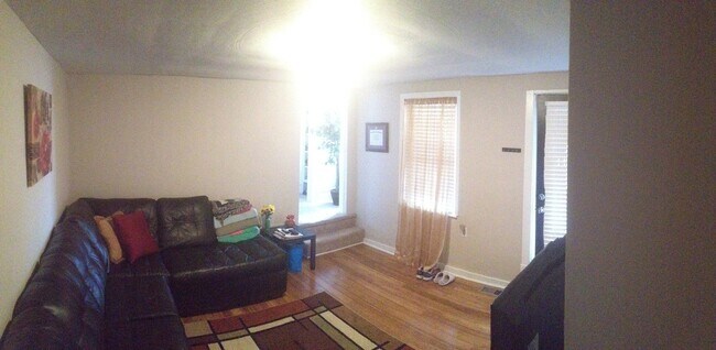 Building Photo - 986 E Warrington Ave