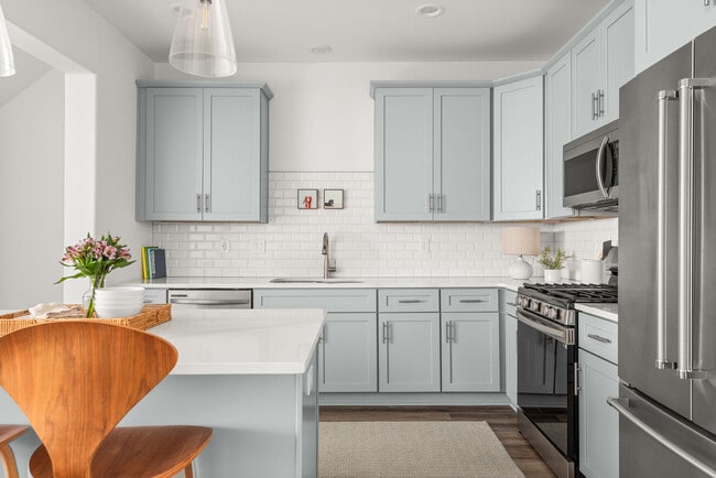 Building Photo - 7008 Westside Cir