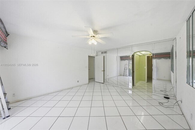 Building Photo - 6010 S Falls Cir Dr