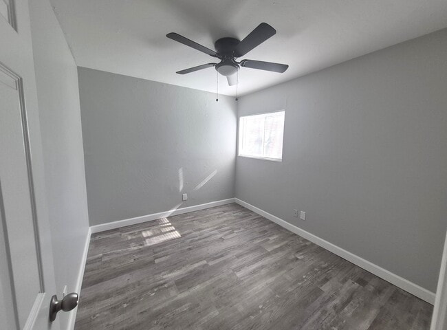 Building Photo - 3459 E Pima St