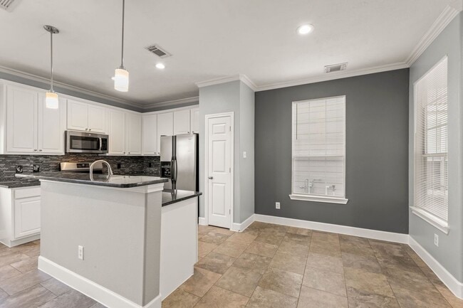 Building Photo - 25242 Boulder Bend Ln