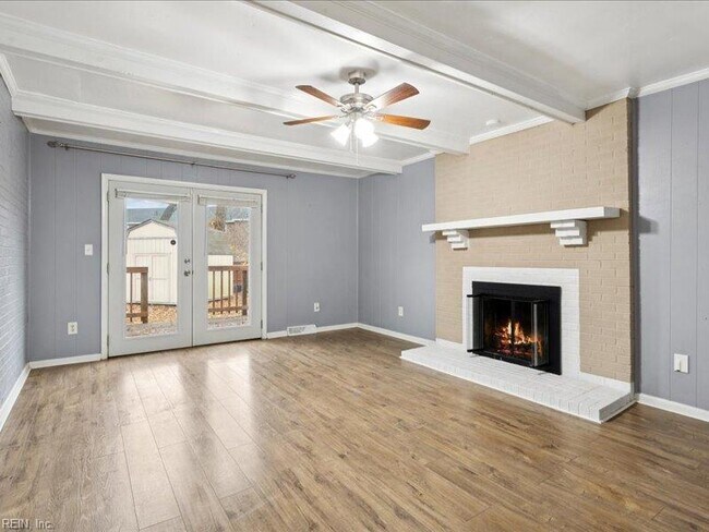 Building Photo - 13202 Aqueduct Dr