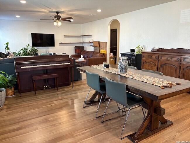 Building Photo - 7319 Turnbow