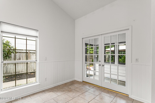 Building Photo - 8621 Goodbys Trace Dr