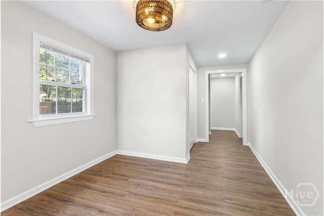 Building Photo - 2157 California Ave