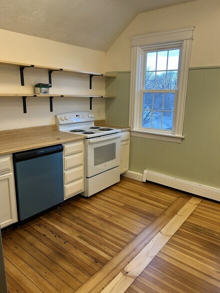 Building Photo - 335 Academy Ave