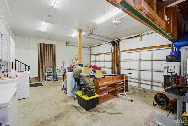 Building Photo - 730 Nagel Dr