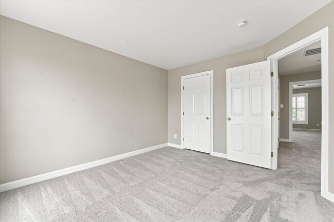 Building Photo - 97 N Savanna Dr