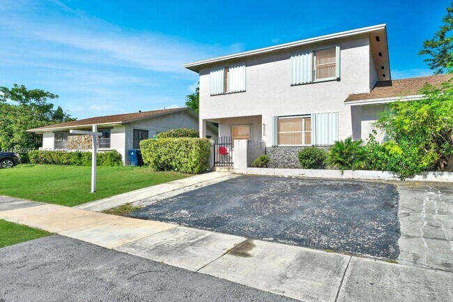 Building Photo - 20537 SW 92nd Ct