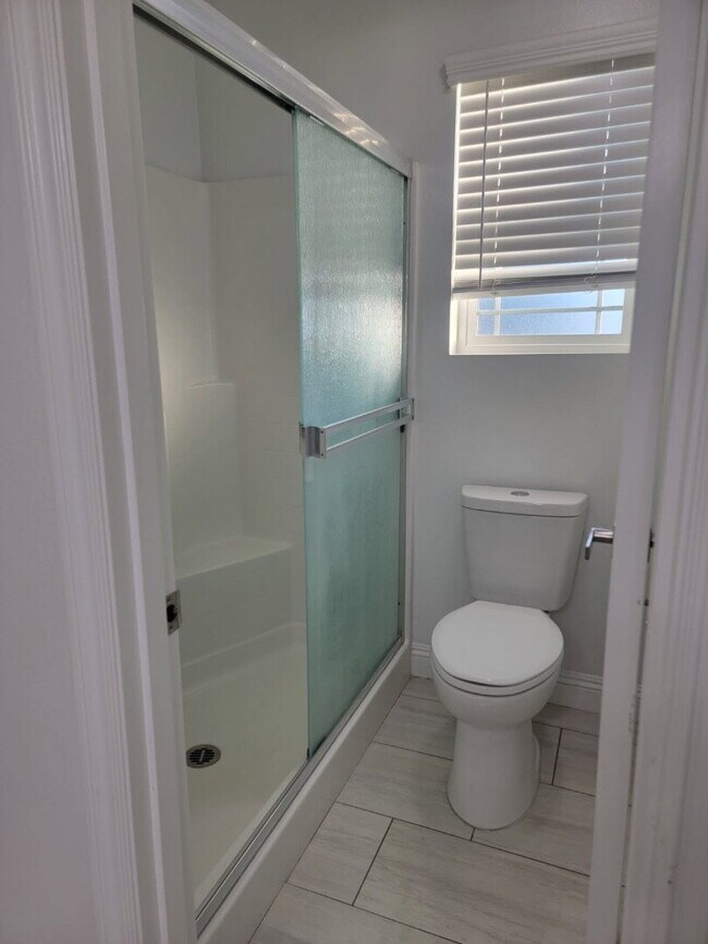 Building Photo - Must see - Won't last!  Spacious home with large back yard.