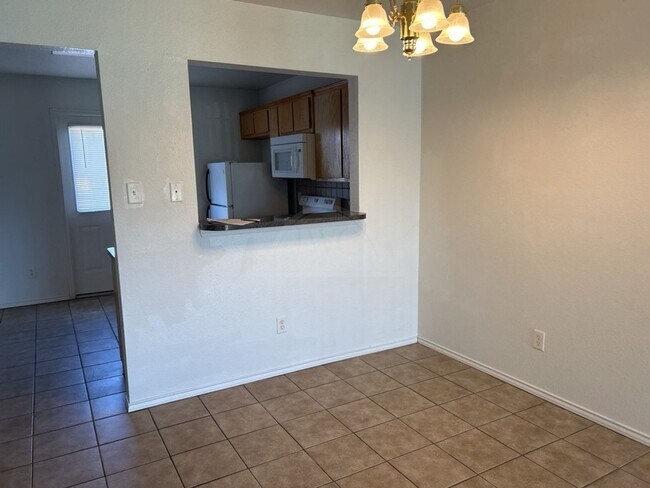 Building Photo - 3811 Edgefield St