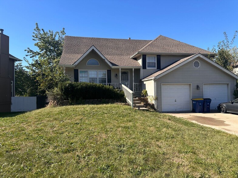 Primary Photo - 720 Northpoint Ave