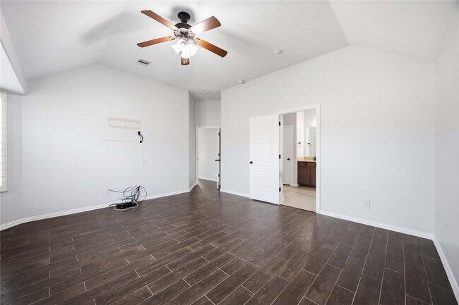 Building Photo - 601 Dunlavy Ln