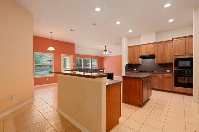 Building Photo - 11618 Columbia Pines Ln